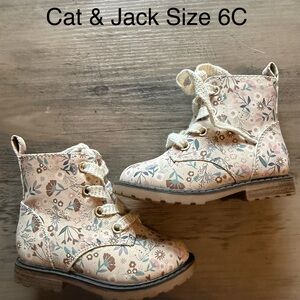 Cat & Jack Kids Boots with Floral Pattern - Beige